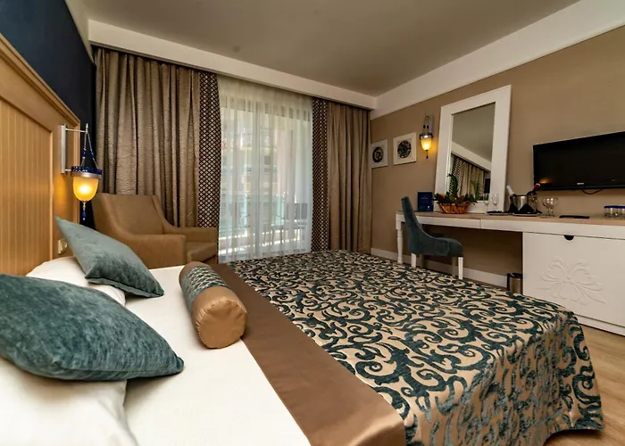 Seamelia & Resort 5*