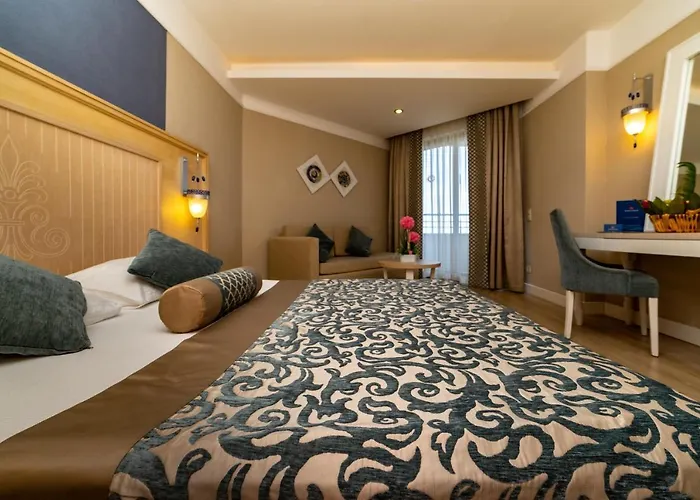 Resort Seamelia & 5*