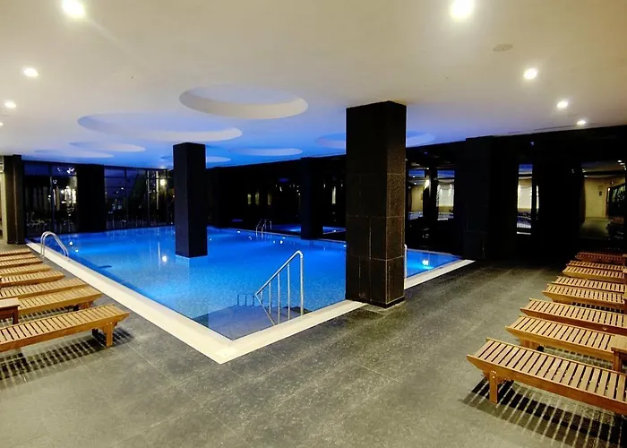 Seamelia & Resort Side