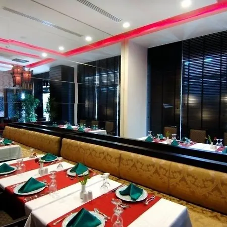 Seamelia & 5* 시데