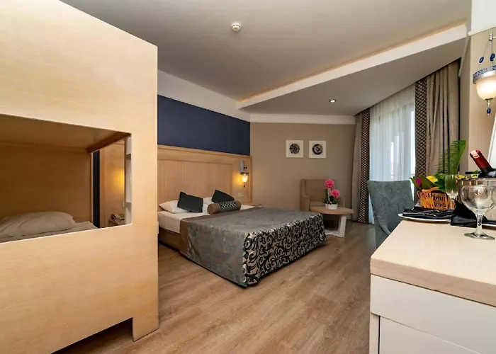 Complex Seamelia & Side